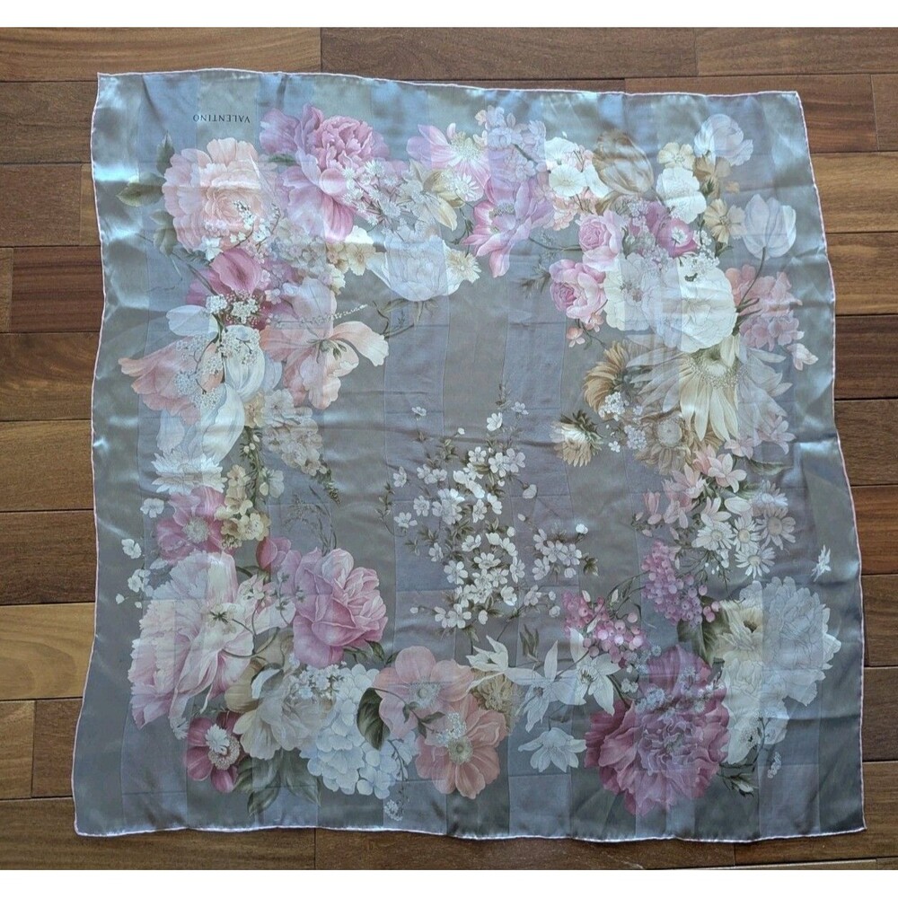Valentino 100% Silk Scarf Floral 33x33 Gray Pink Made in Italy